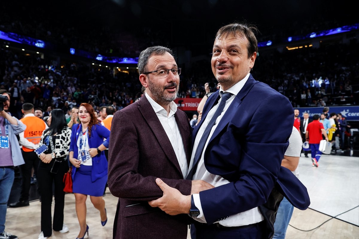 Anadolu Efes EuroLeague de beşinci kez Dörtlü Final de #6