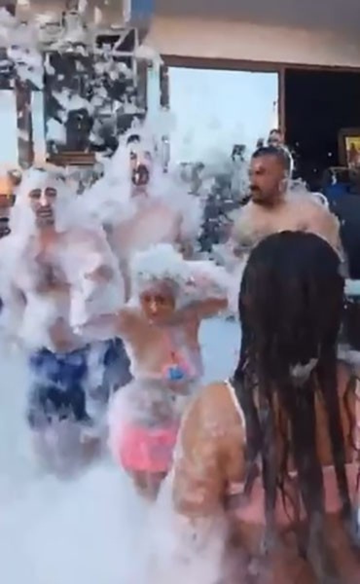 Kazançlarını partilerde yiyen uyuşturucu çetesi çökertildi #2