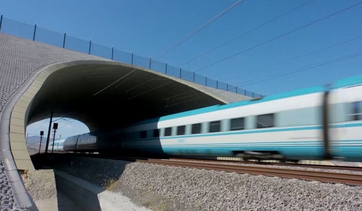 Ankara YHT Garı nda trenler tam kapasite çalışıyor #3