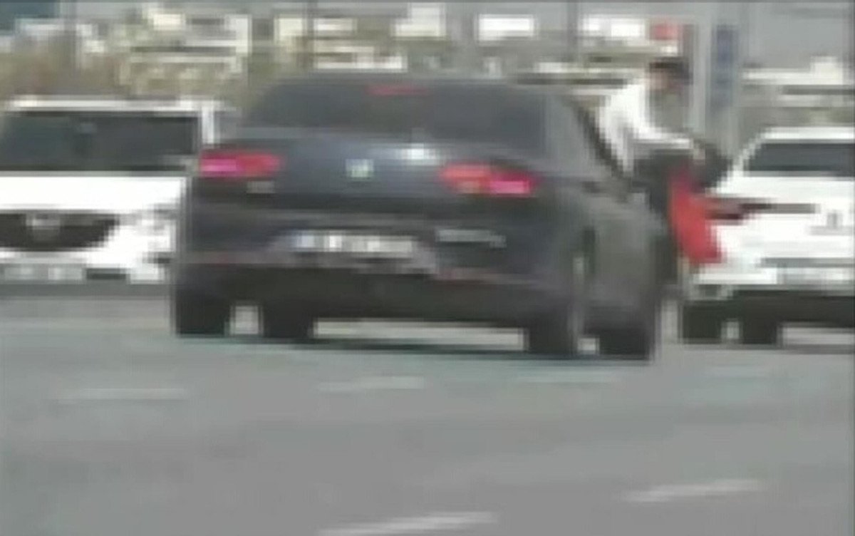 İzmir de şoförün  bayrak  sevgisi  #3