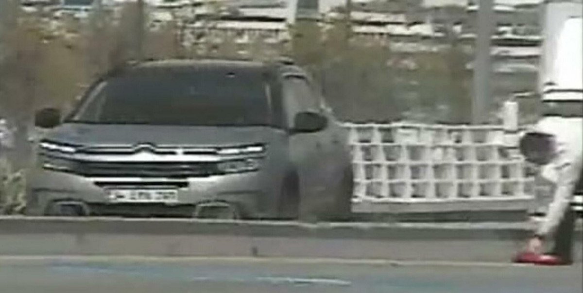 İzmir de şoförün  bayrak  sevgisi  #1