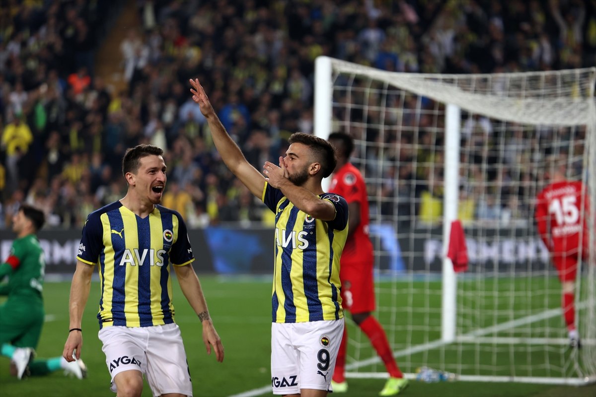 Fenerbahçe, Gaziantep FK yı 3 golle mağlup etti #1