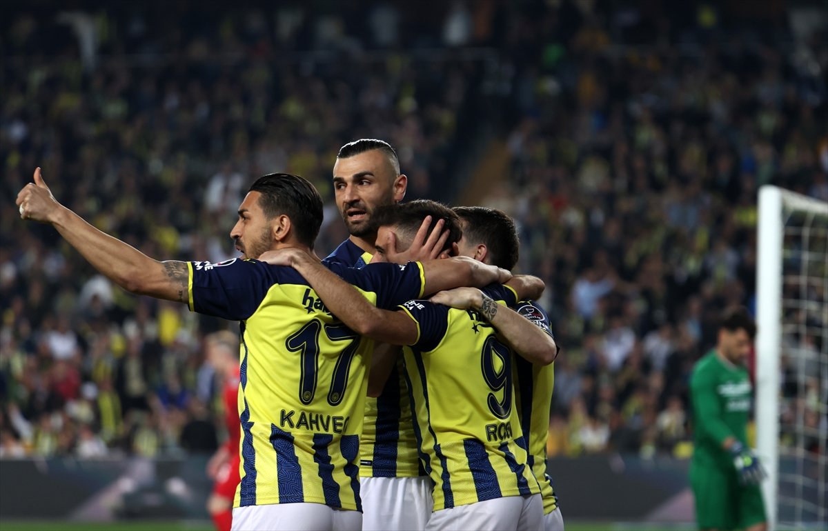 Fenerbahçe, Gaziantep FK yı 3 golle mağlup etti #4