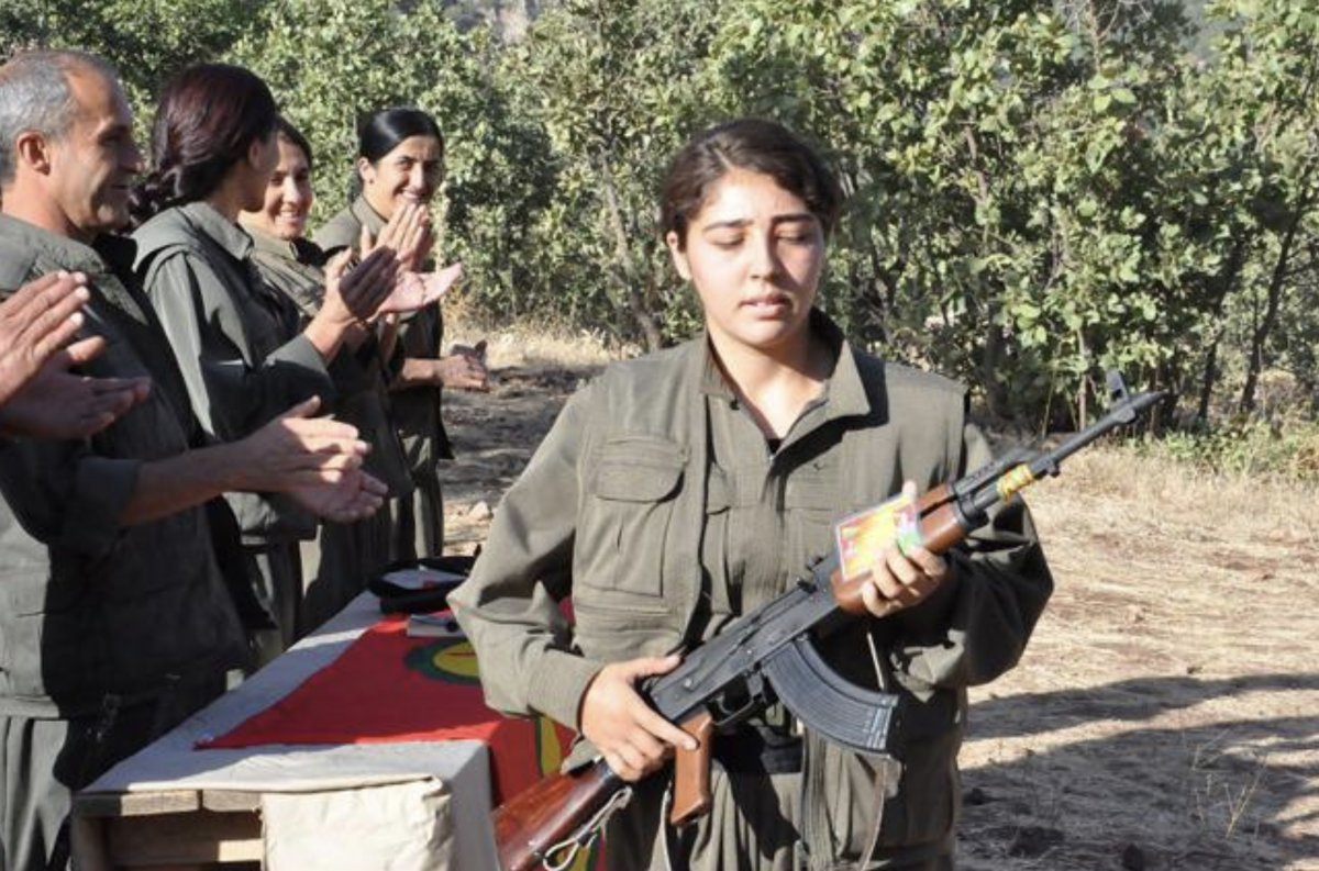 PKK lılarla fotoğrafları çıkan İBB çalışanı Şafak Duran tutuklandı #2
