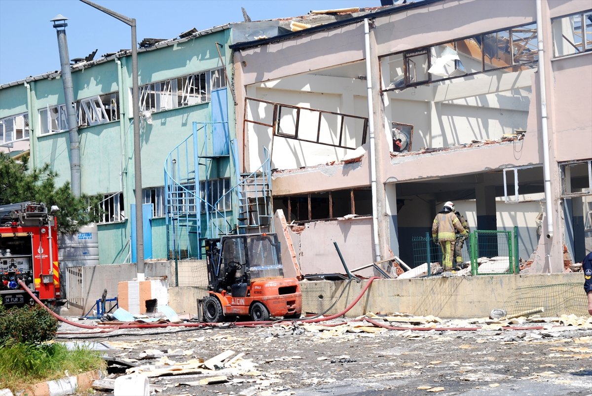 Tuzla da fabrikada yangın çıktı #8