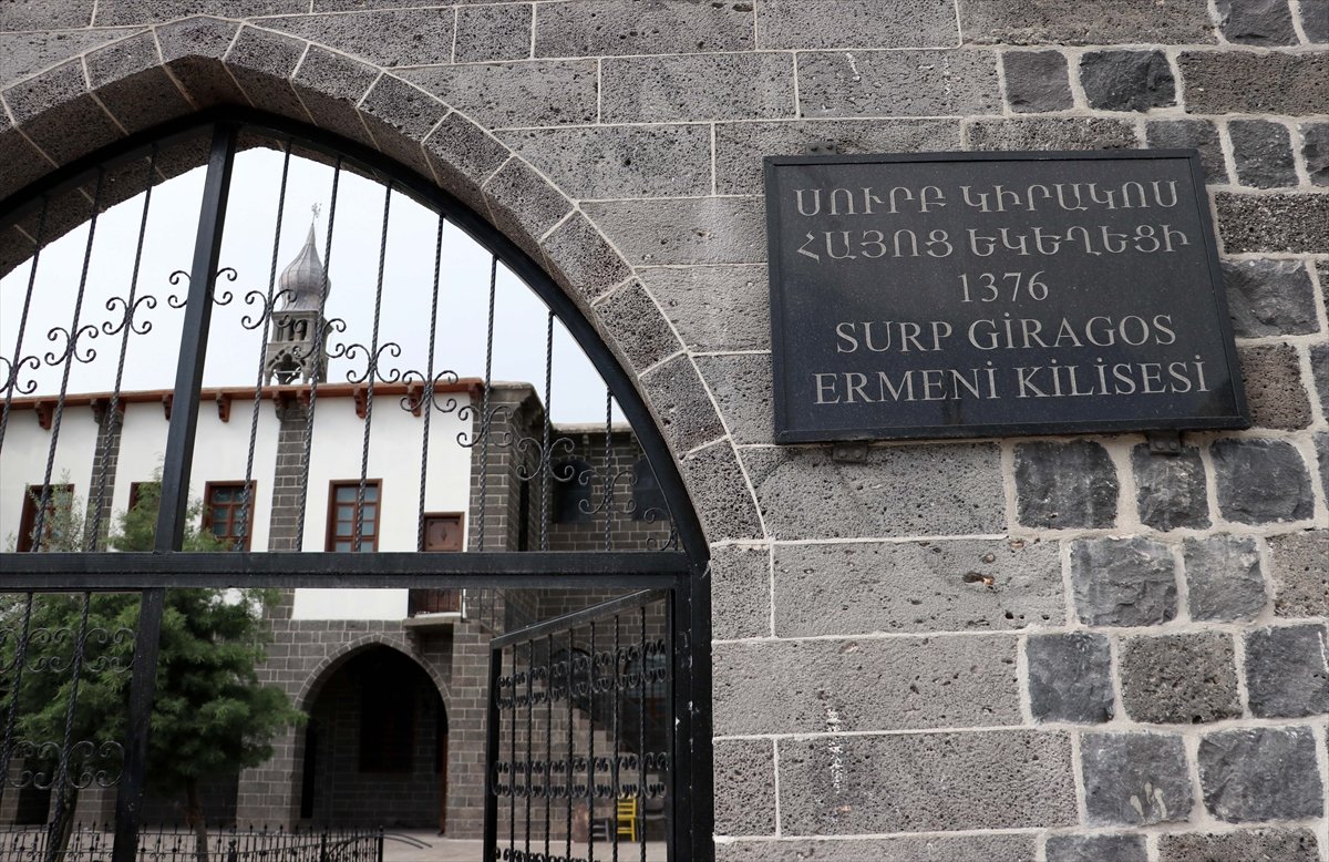Diyarbakır da PKK nın zarar verdiği kiliseler onarıldı #10