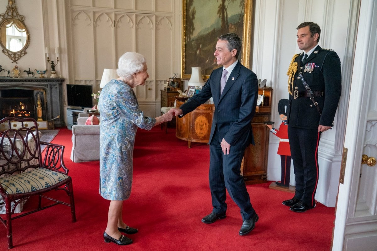 Queen Elizabeth put down the walking stick #3