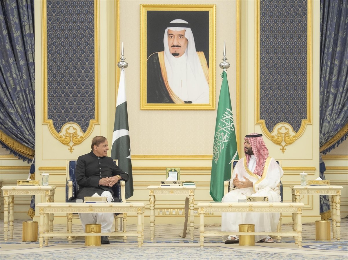 Sharif Shahbaz made his first visit to Saudi Arabia #7