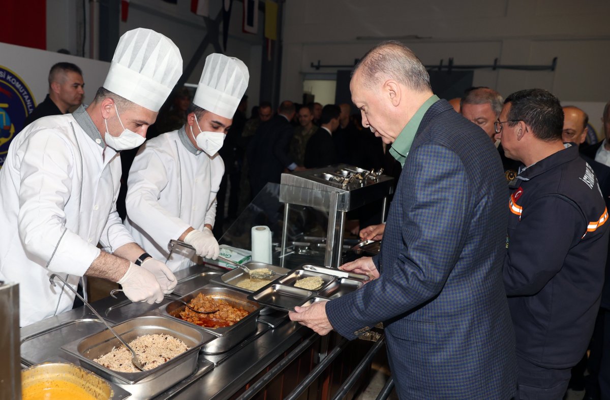 Cumhurbaşkanı Erdoğan, işçilerle iftar programında konuştu #1