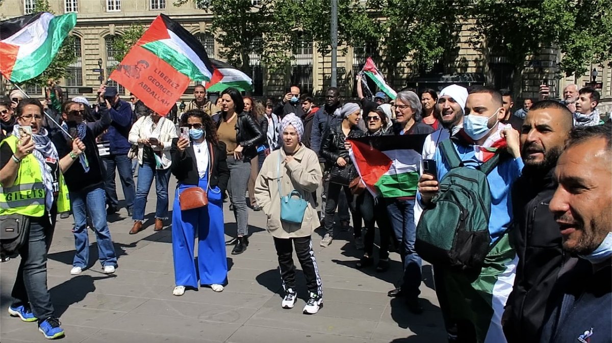 Fransa’da, İsrail güçleri tarafından gözaltına alınan Filistinliler için protesto