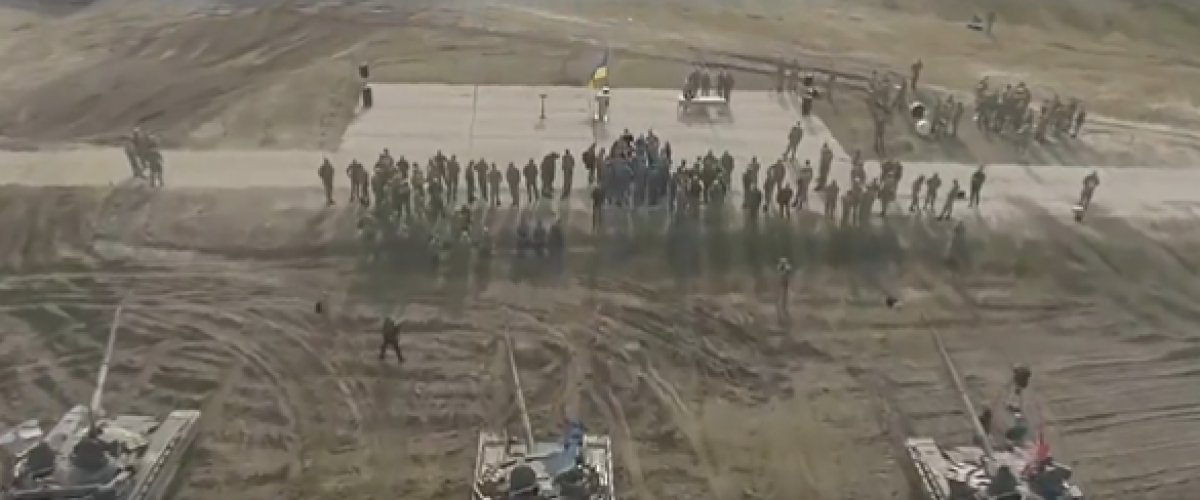 Ukrayna Silahlı Kuvvetleri nden salavat eşliğinde Bayram videosu #5