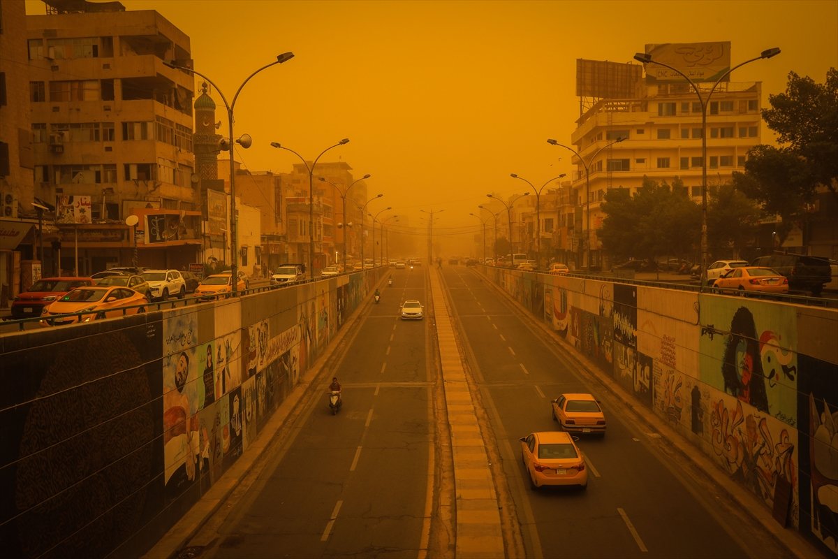 Sandstorm swept Iraq #2