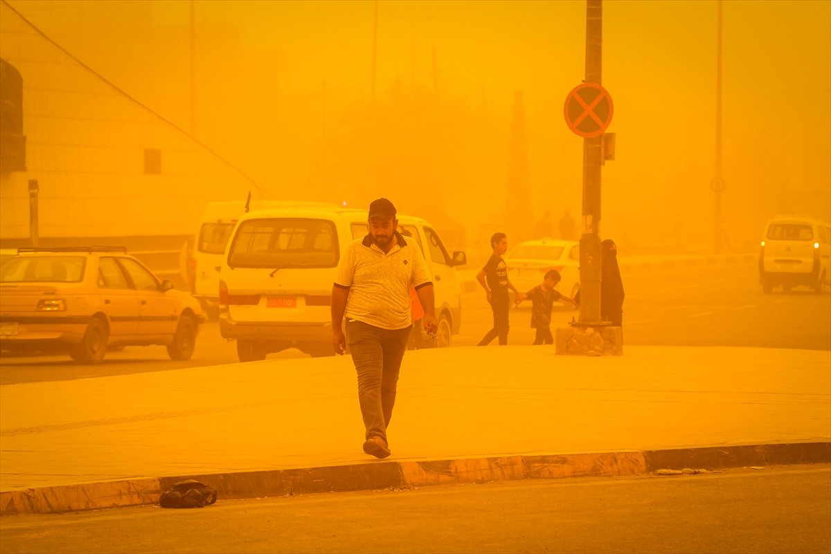 Kum fırtınası Irak ı etkisi altına aldı #7