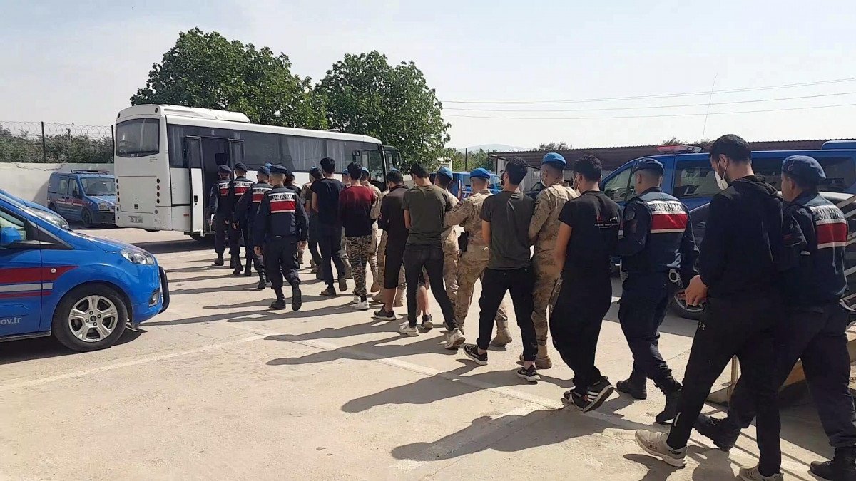 İzmir de DAEŞ operasyonuna 10 gözaltı #4