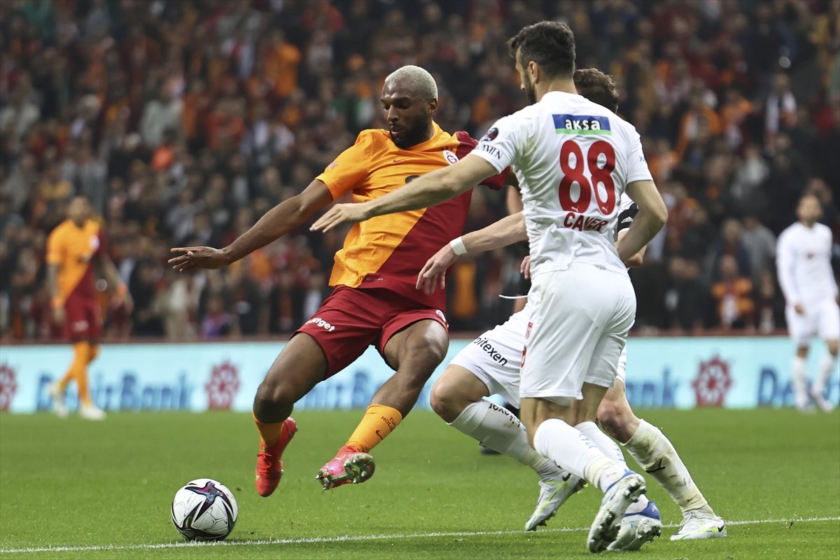 Sivasspor, Galatasaray’ı 3 golle mağlup etti #2