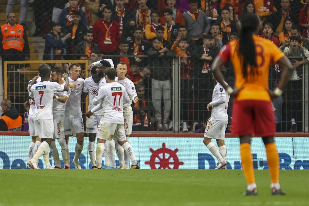 Sivasspor, Galatasaray’ı 3 golle mağlup etti #5