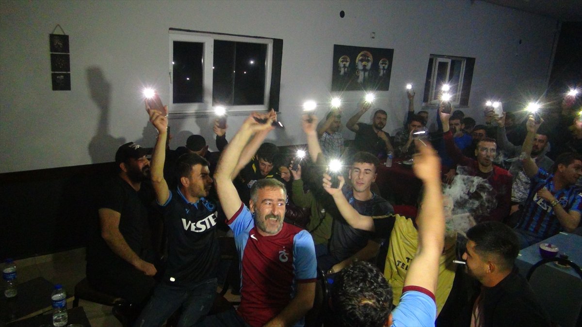 Diyarbakır da Trabzonsporlu köylülerin şampiyonluk sevinci #4