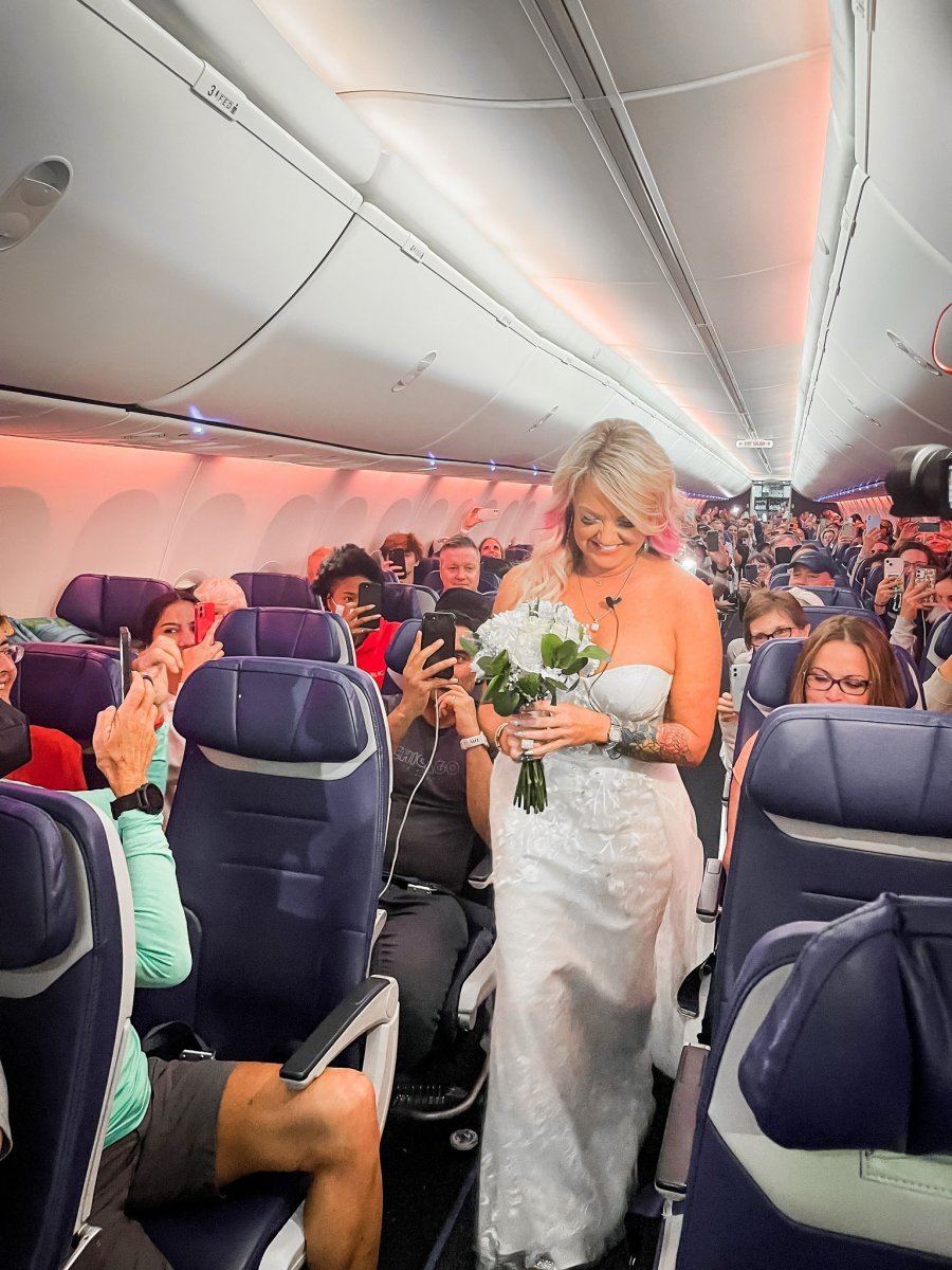 Amerikalı çift, uçakta evlendi