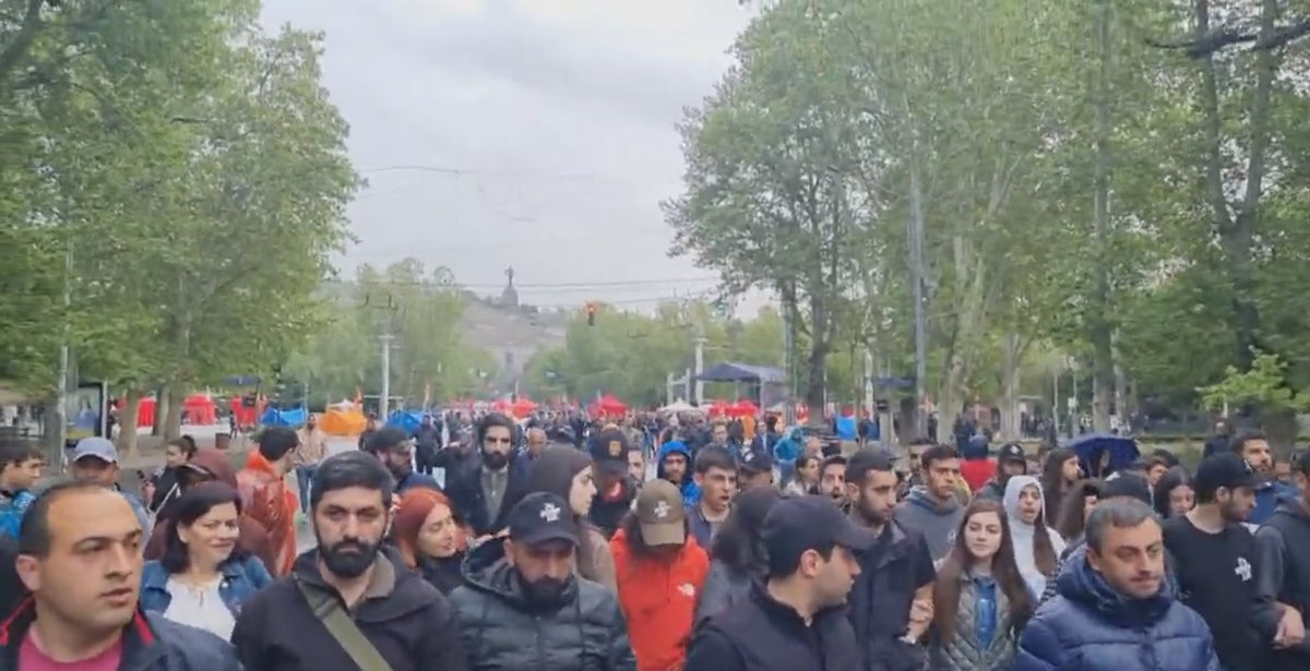 Anti-government protests in Armenia: Streets blocked #2