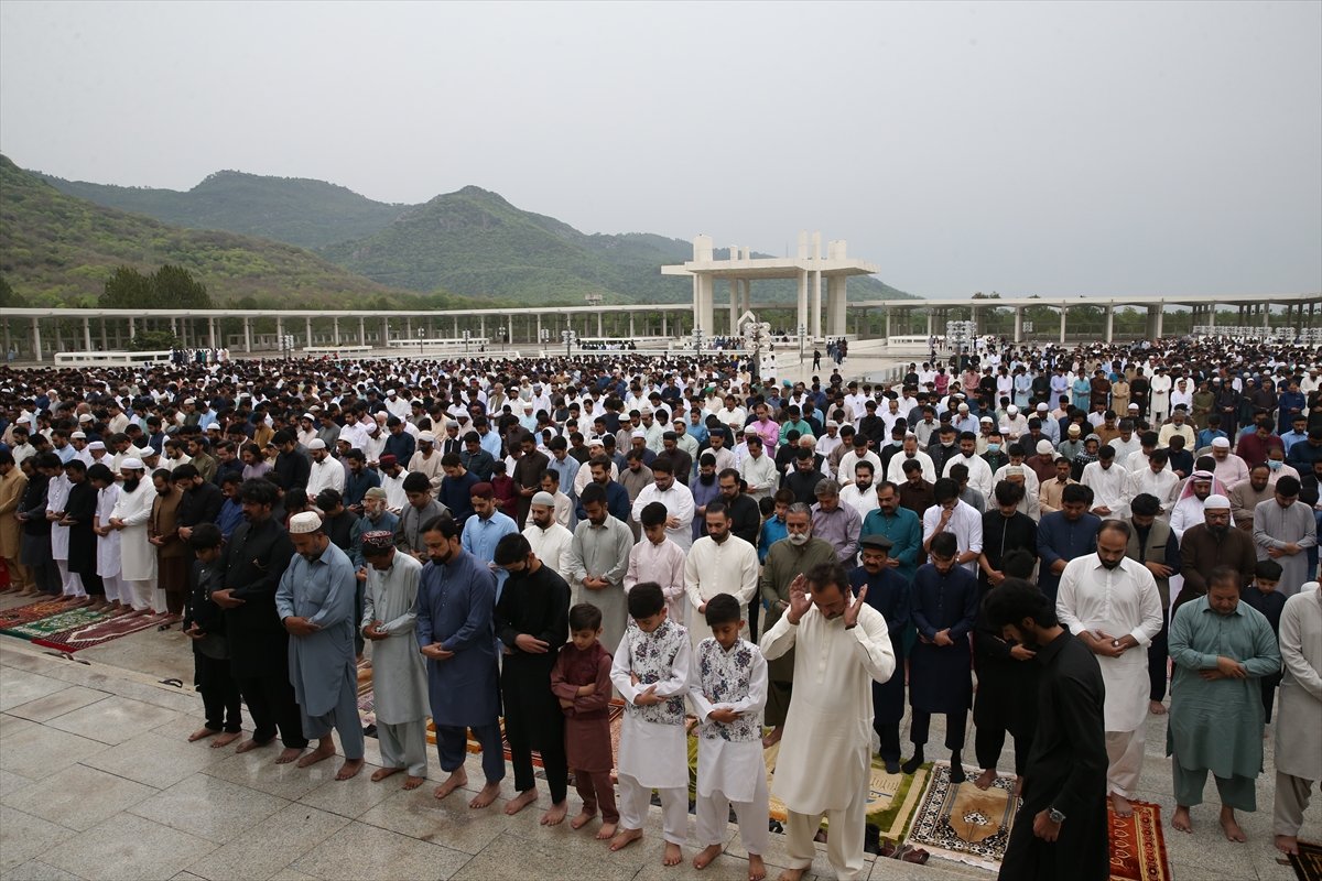 Eid prayer held in Pakistan #8