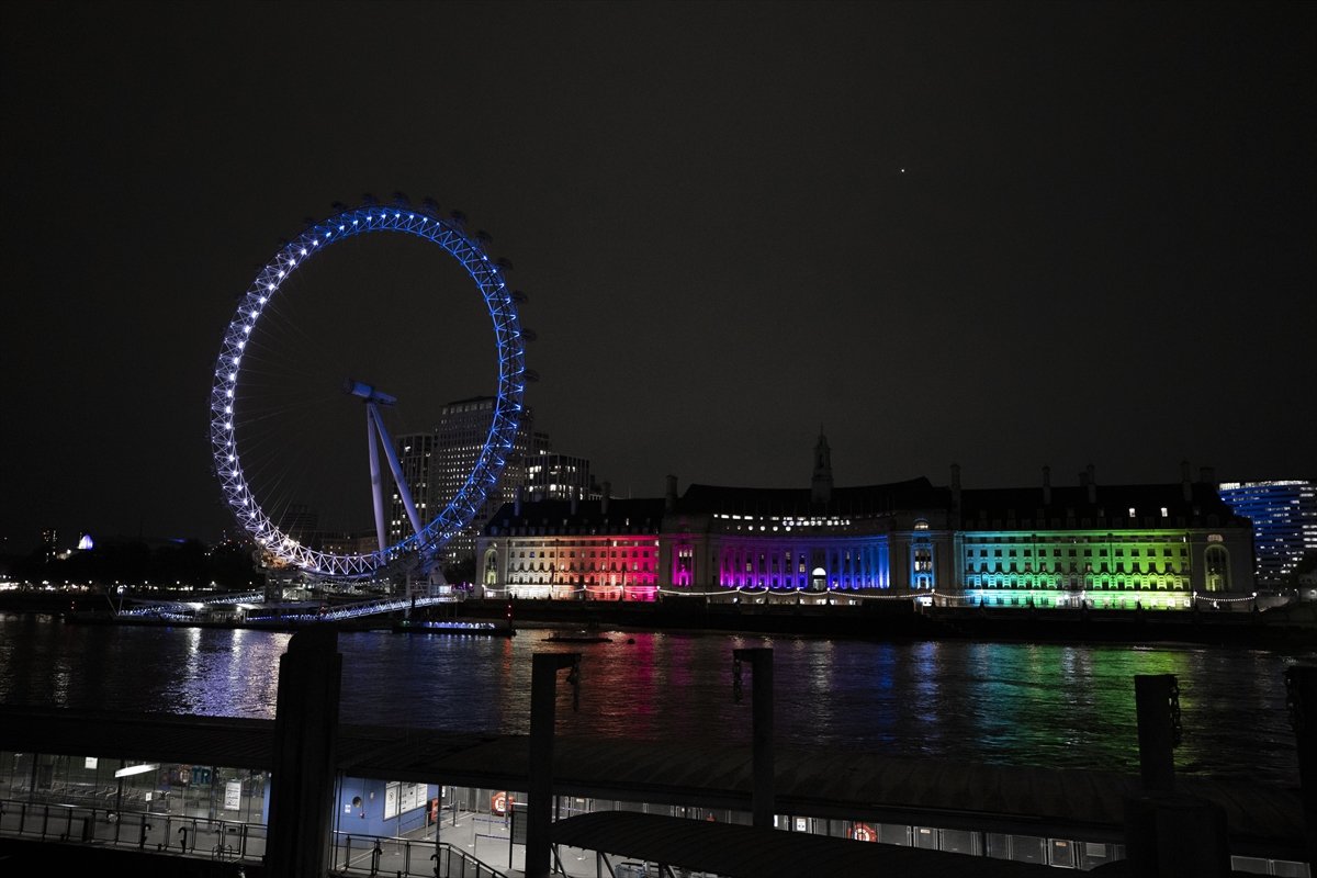 London Eye illuminated on Eid al-Fitr #5