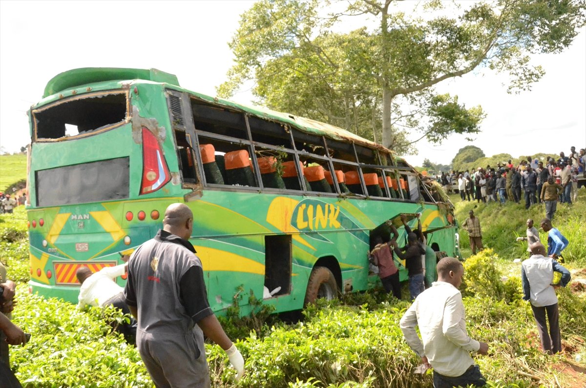 Loss of life on the overturned bus in Uganda: 20 dead #3