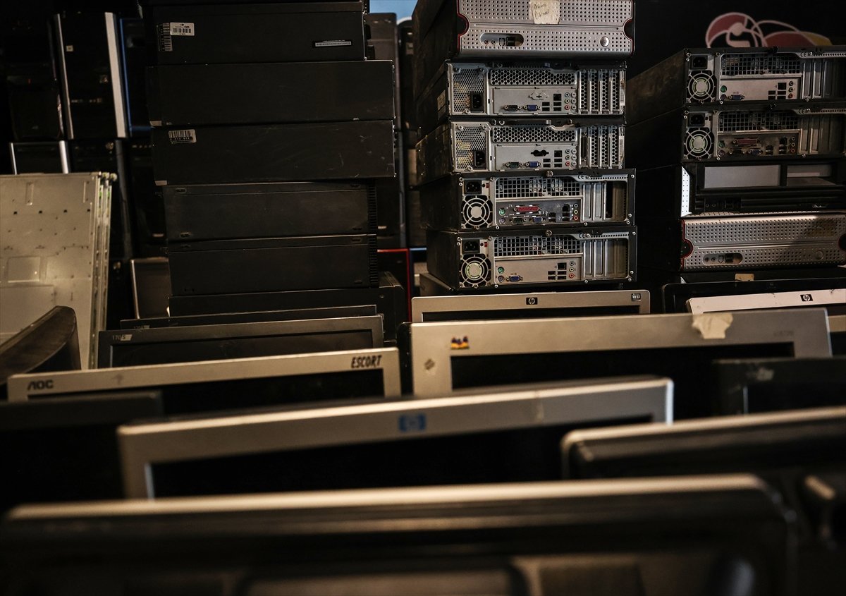 E-atıklar geri dönüştürülerek ekonomiye kazandırılıyor #6