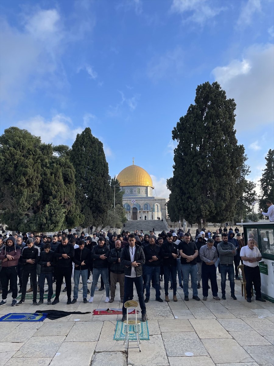 Fanatik Yahudilerden Mescid-i Aksa'ya baskın