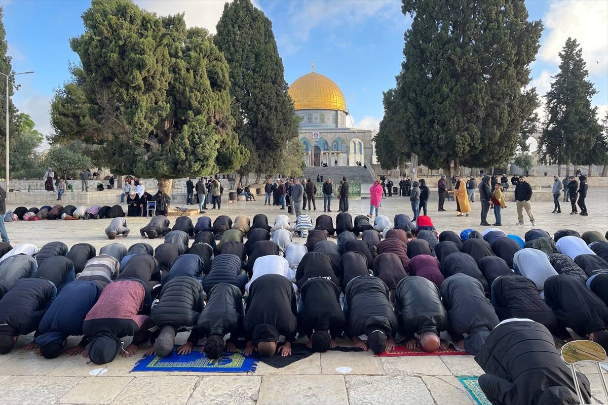 Fanatik Yahudilerden Mescid-i Aksa'ya baskın