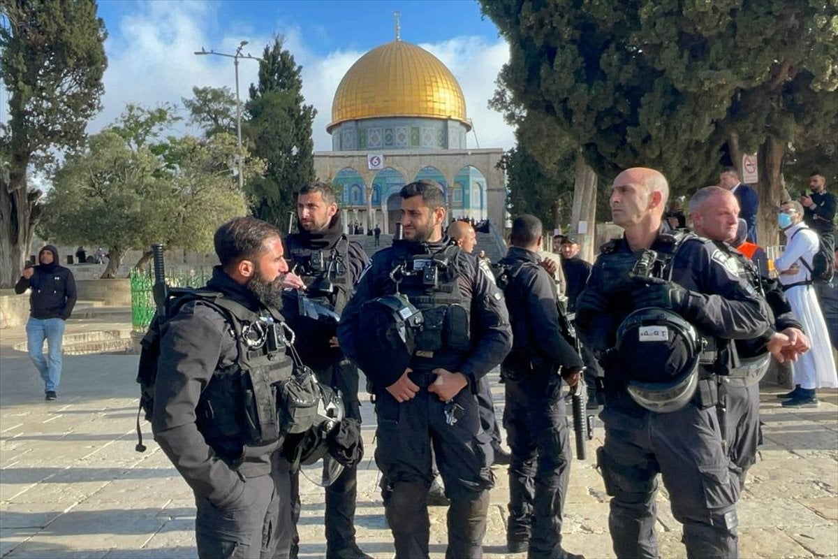 Raid on Masjid al-Aqsa from fanatical Jews #17
