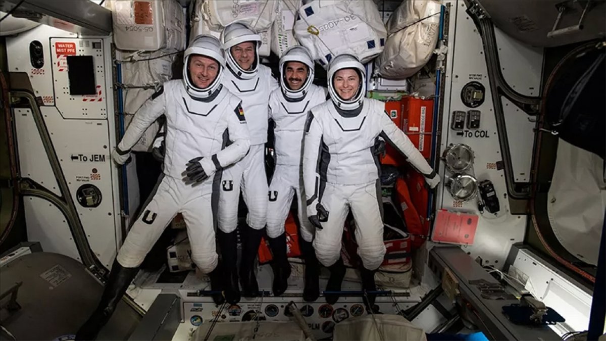 SpaceX'in Crew-3 ekibi, 6 ay sonra Dünya'ya döndü