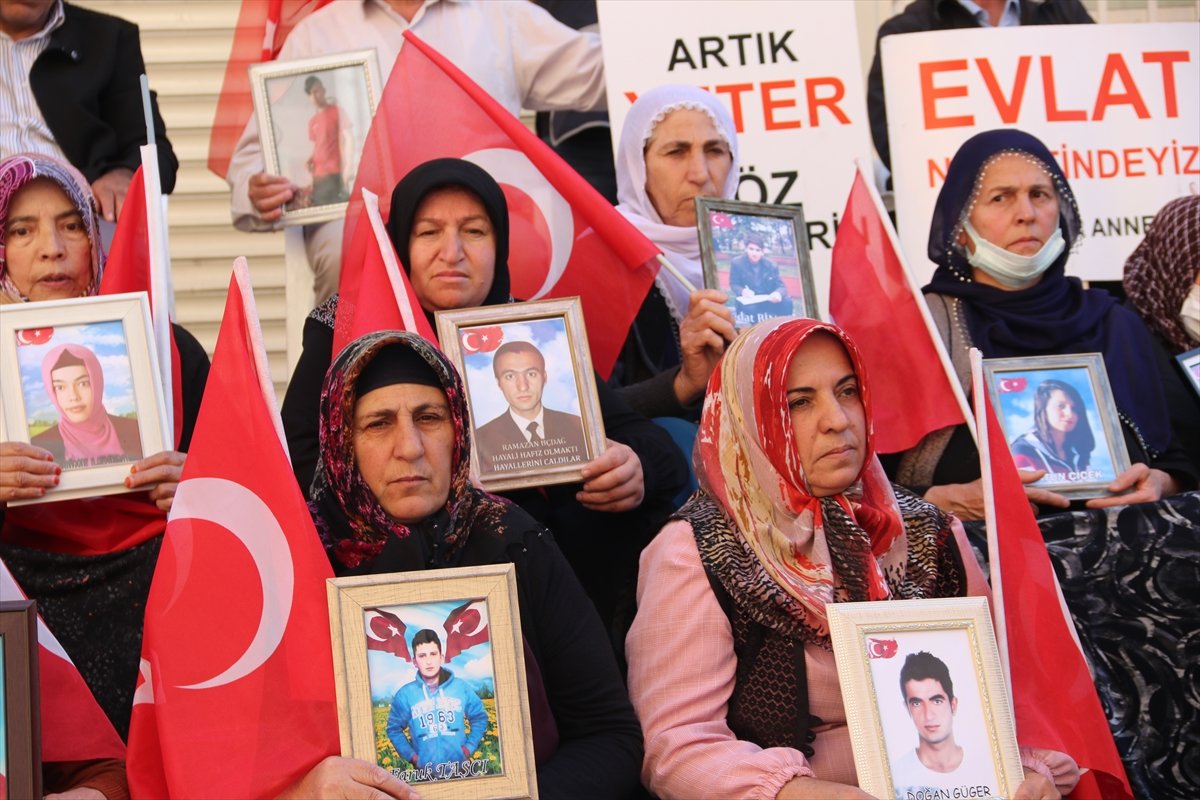 Diyarbakır anneleri, Anneler Günü nde de evlatlarını bekledi #3
