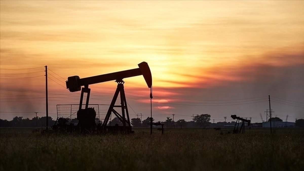 Brent petrolün varil fiyatı haftaya 112,10 dolardan başladı