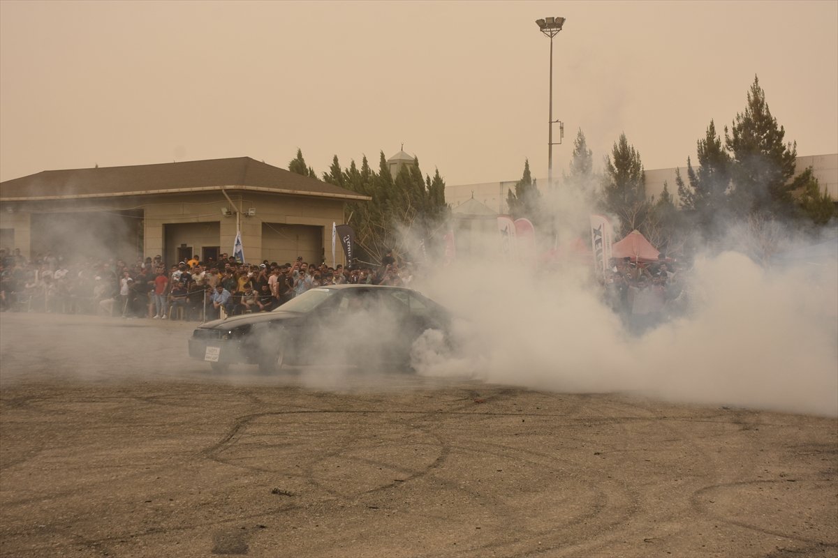 Irak Kerkük'te drift yarışı