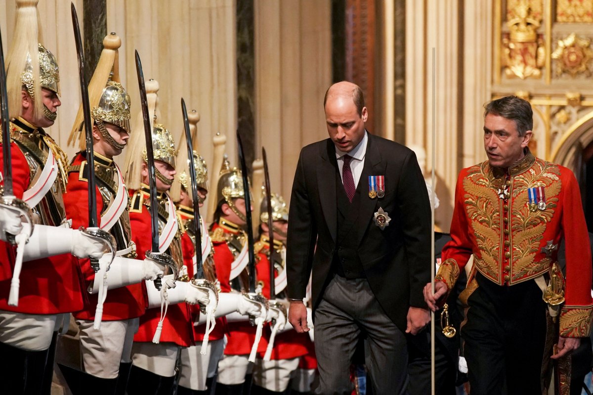 La reina Isabel no asistió a la ceremonia de apertura en el parlamento #14