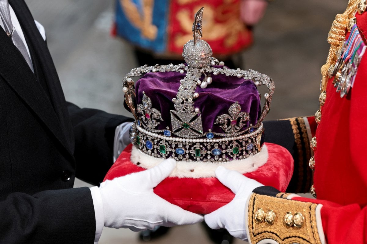 La reina Isabel no asistió a la ceremonia de apertura en el parlamento #2
