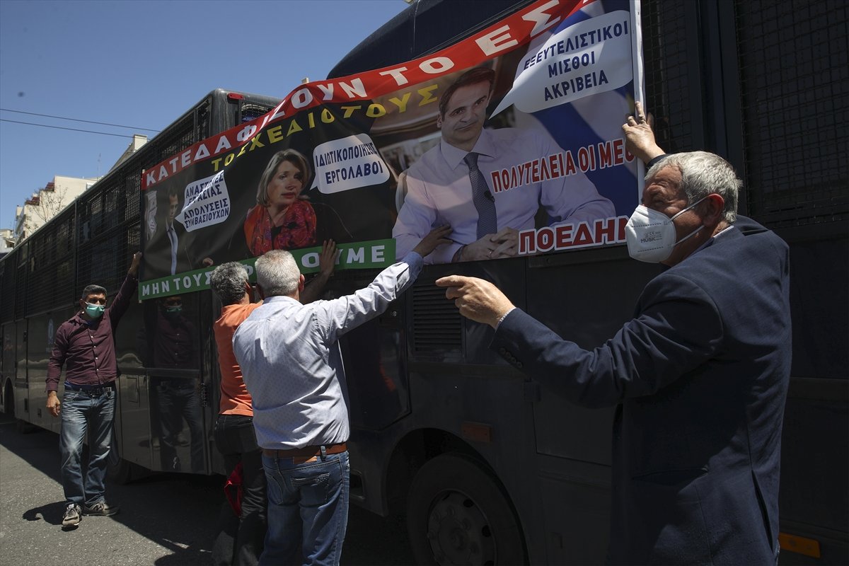 Yunanistan'da sağlık ve toplu taşıma çalışanları iş bıraktı