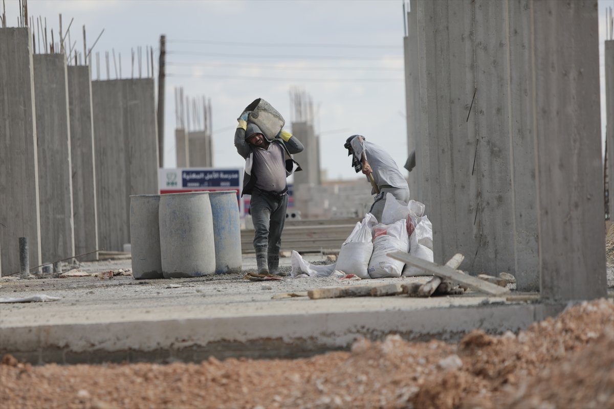 Construction of briquette houses continues in northern Syria #15