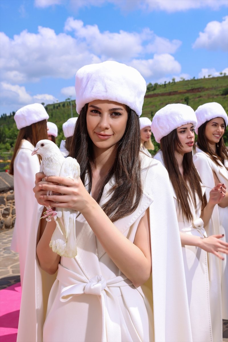 Diyarbakır ın tarihi mekanlarında defile düzenlendi #14