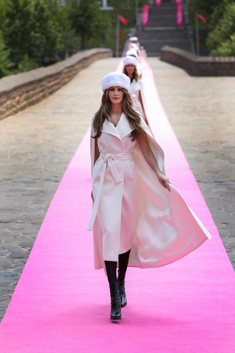 Diyarbakır ın tarihi mekanlarında defile düzenlendi #19