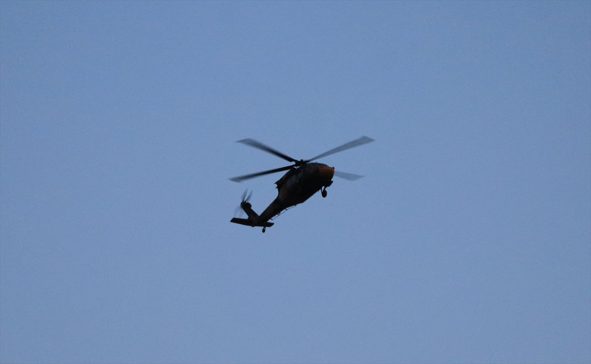 Erzincan da askeri helikopter, yaylada rahatsızlanan kadın için havalandı  #5