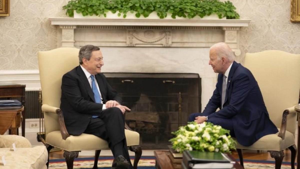Biden meets with Italian Prime Minister Draghi