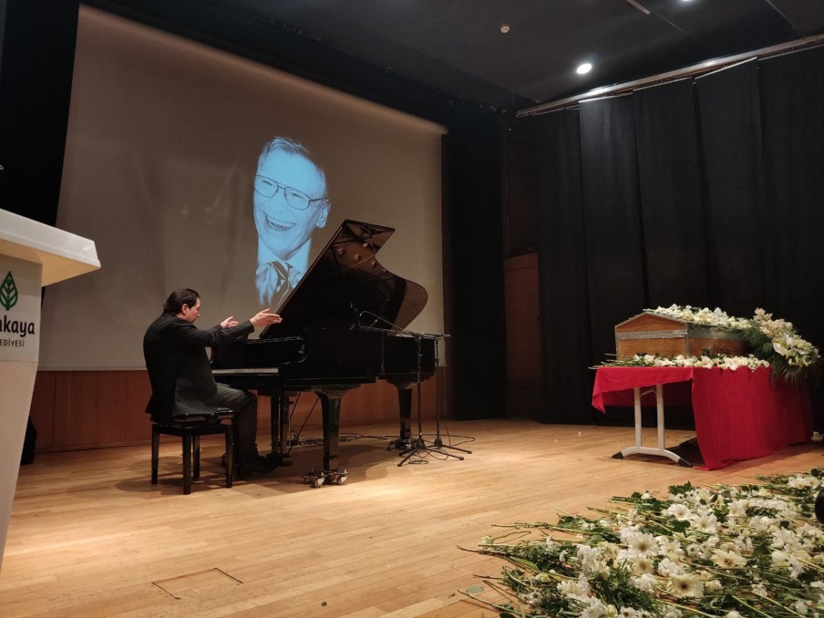 Fazil Say spielte Klavier bei der Beerdigung seines Vaters Nr. 6