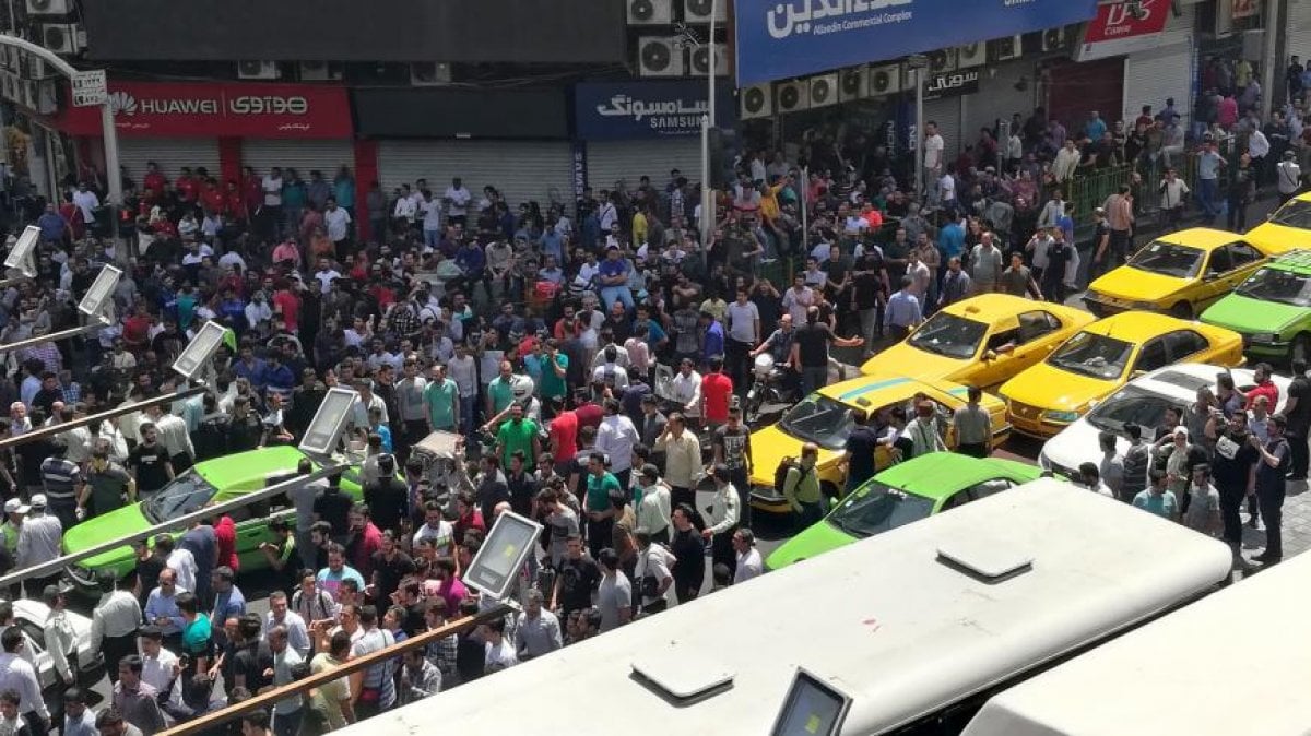 Markets looted in protest of food prices in Iran #1