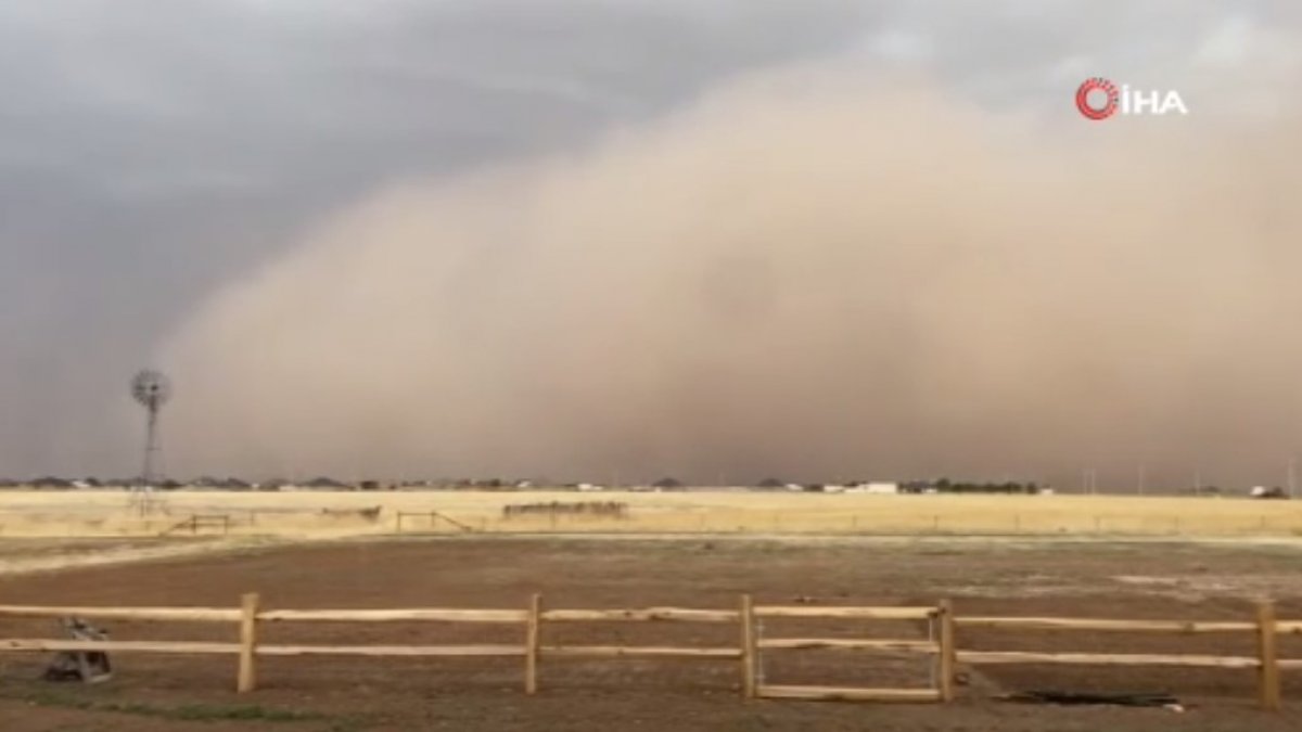 Huge sandstorm in Texas