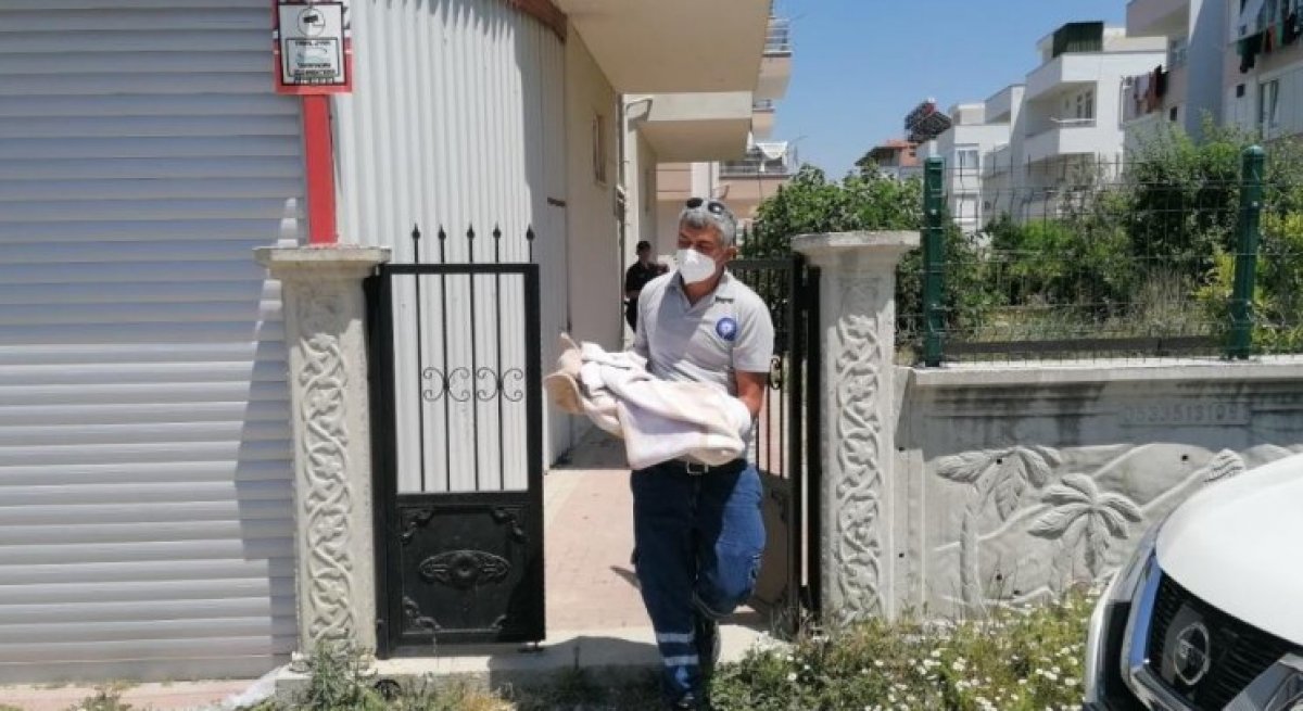 Antalya da 2 yaşındaki kızını öldüren anne tutuklandı #1
