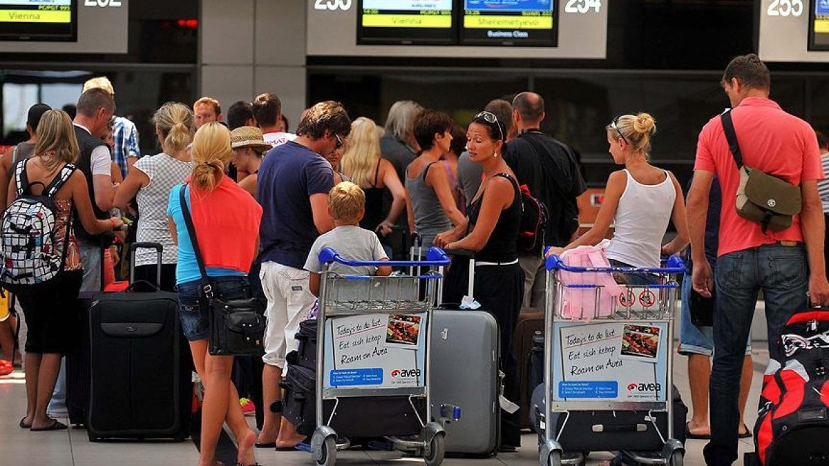 British tourists counting the days for vacation in Turkey #3