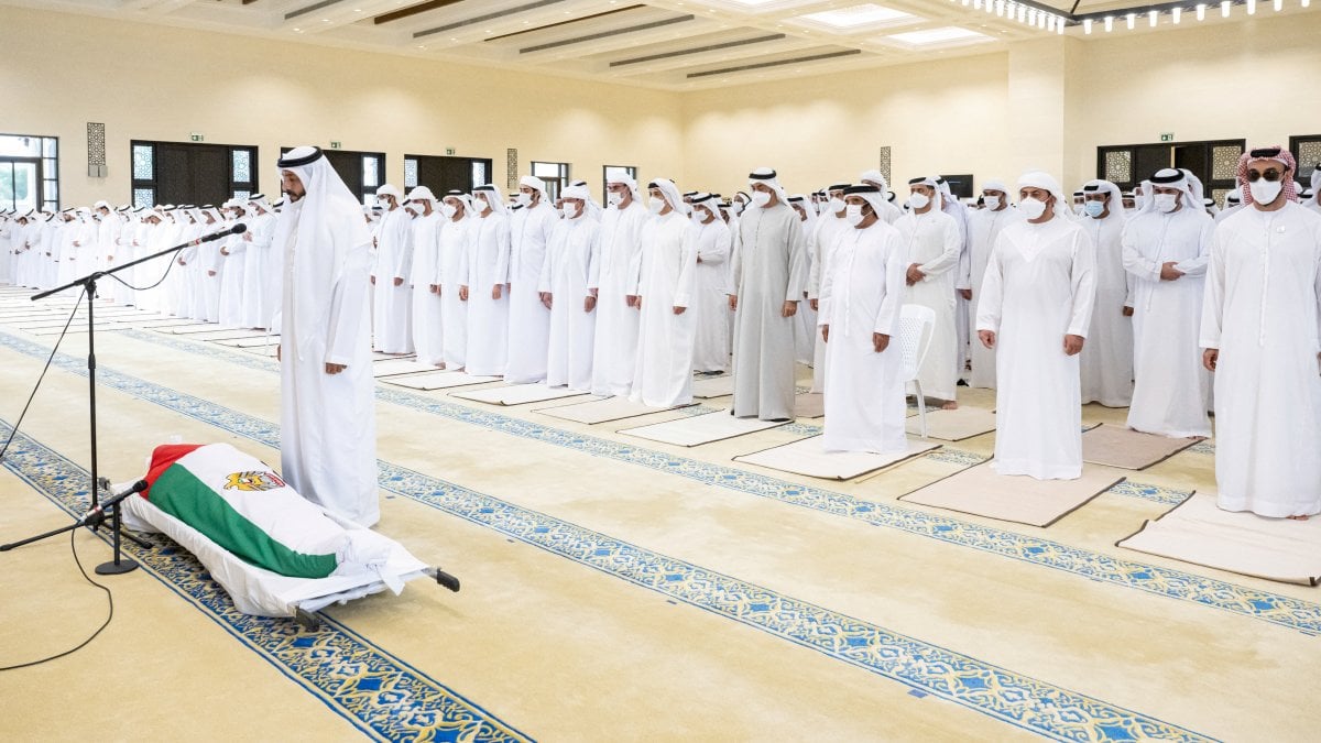 BAE Devlet Başkanı Al Nahyan ın cenazesi toprağa verildi #1