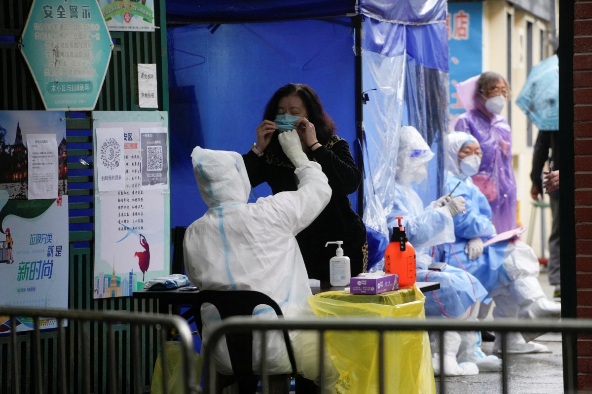 Çin, gerekli olmayan nedenlerle yurt dışına çıkışı yasakladı