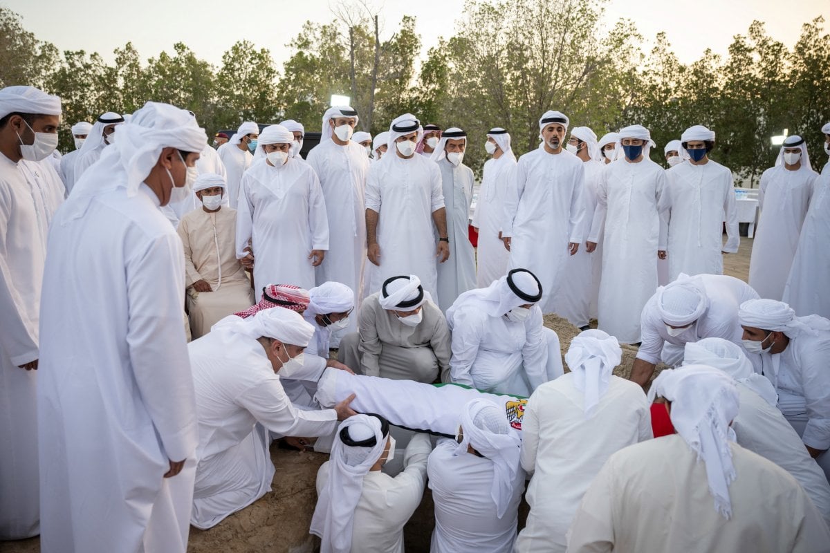 BAE Devlet Başkanı Al Nahyan ın cenazesi toprağa verildi #6